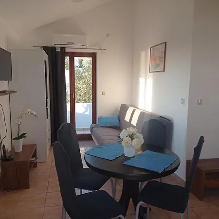 Apartment Zdenka Savar-maslina Savar