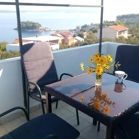 Apartment Zdenka Savar-maslina