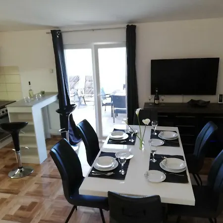 Zdenka Savar-maslina Apartmán *