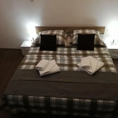 Zdenka Savar-maslina Apartman *
