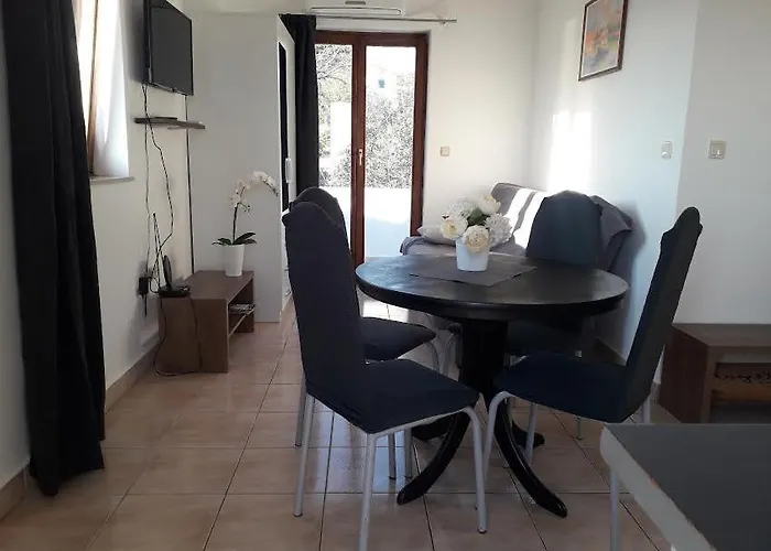 Zdenka Savar-maslina *