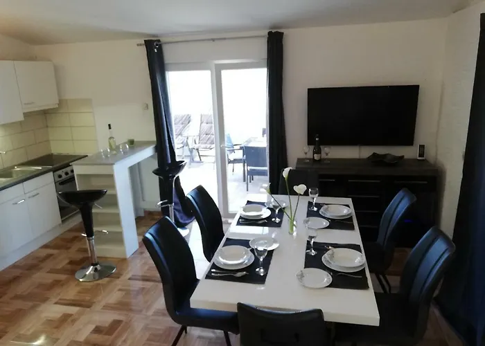 Zdenka Savar-maslina Lägenhet *