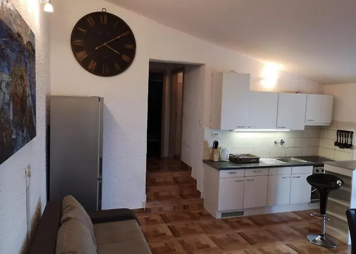 Zdenka Savar-maslina *